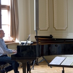 Matt Woolhouse in Hungary with Wolfson College Choir, June 2018. Photo by Lucy Wilson.