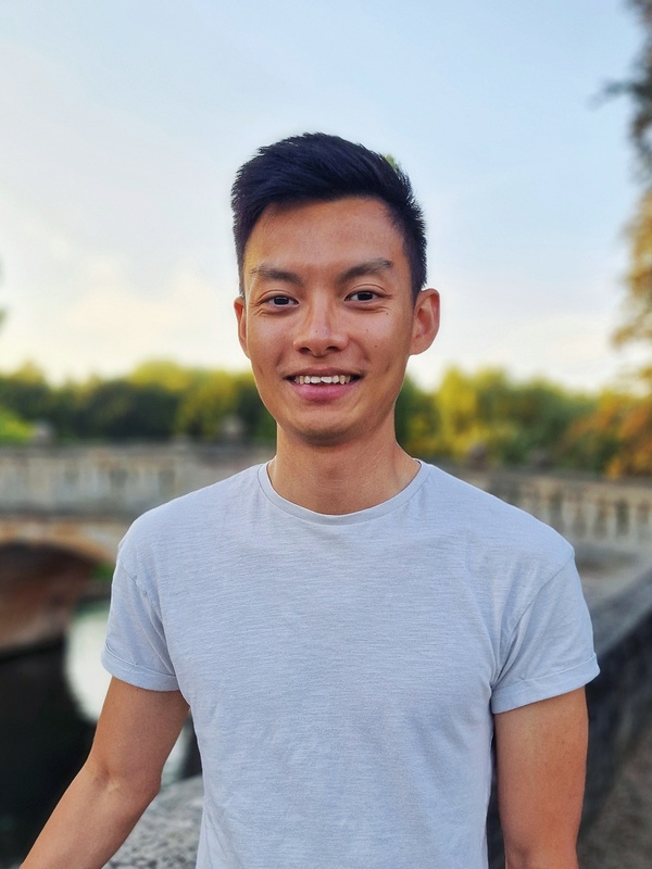  Nicholas Ong