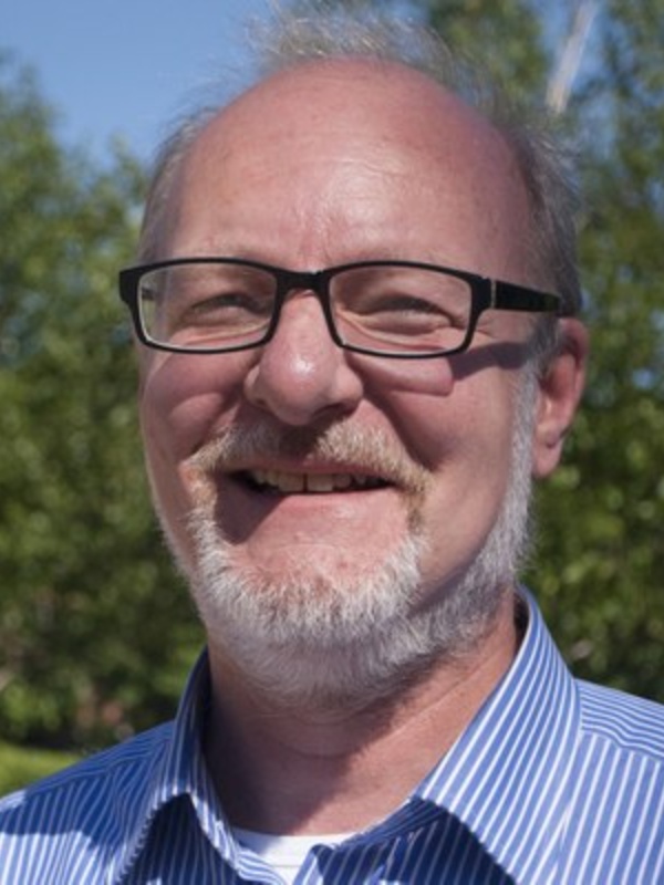 Dr Martin Ennis