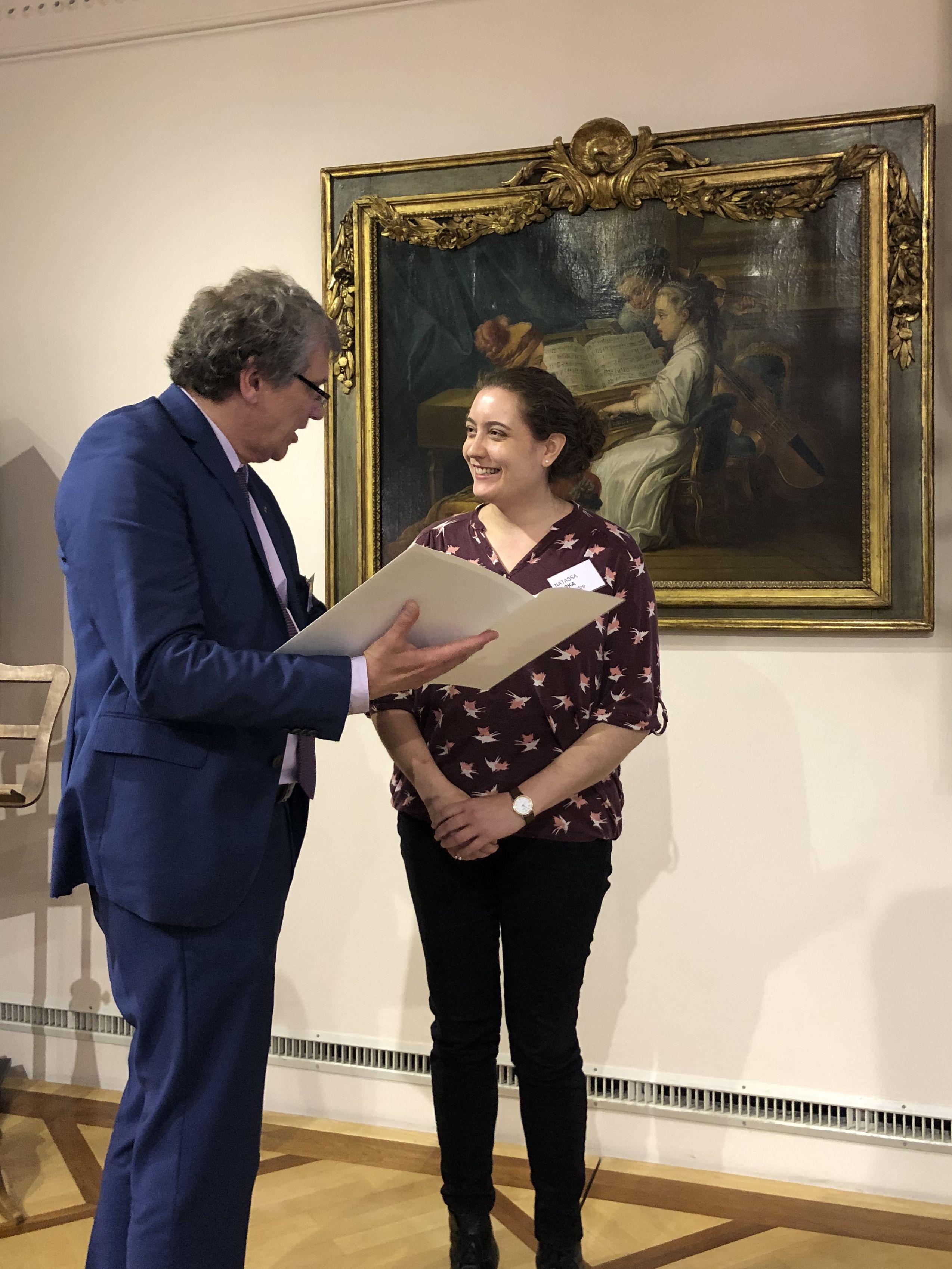 Natassa recieves her award from the president of the Georg-Friedrich-Händel-Gesellschaft (photo: Patricia Reese) Natassa Varka wins International Handel Research Prize 2019